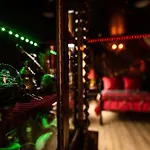 Le Cirque Ensorcele - Le Studio Maudit & Cosy